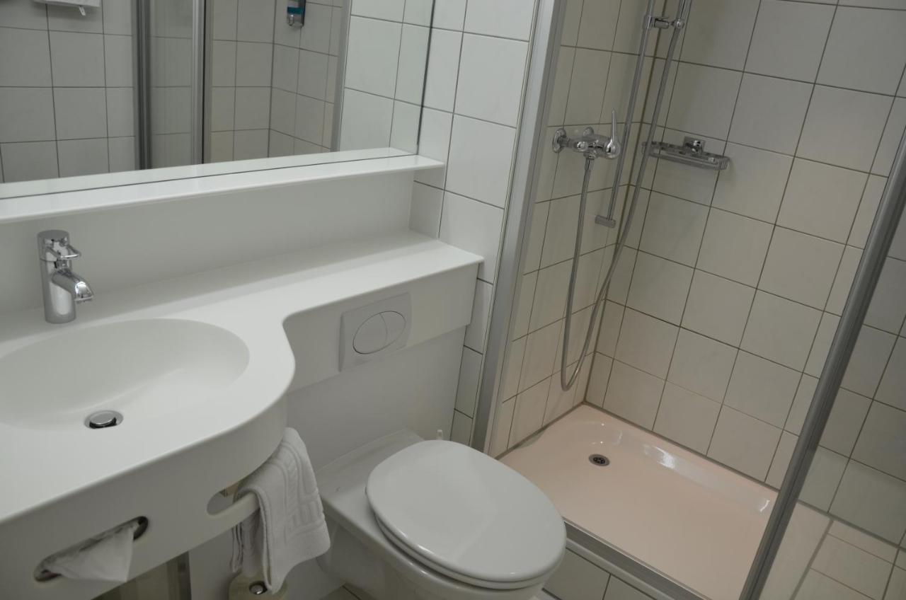 Hotel Urs Und Viktor Bettlach 객실 사진